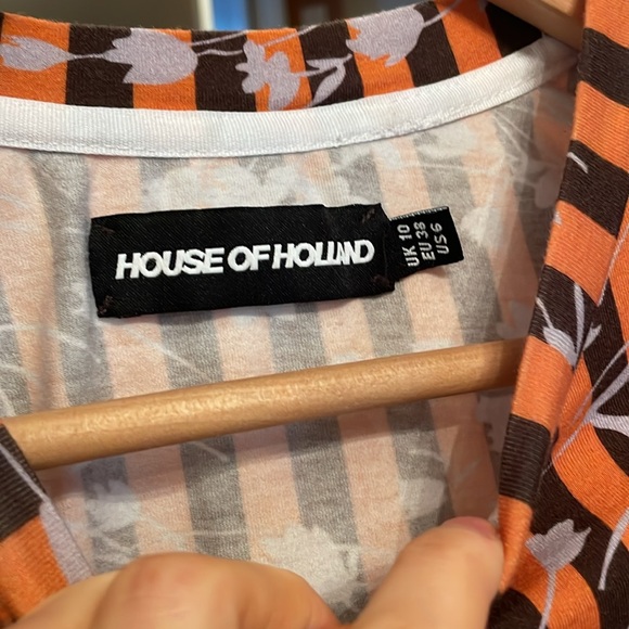 House of Holland chic stretchy statement top. - Picture 3 of 3